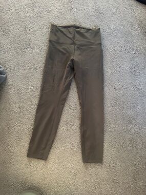 Lululemon Wunder Train Contour Leggings with pockets